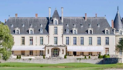 Sraigtasparnio nuoma į Château D’Augerville netoli Fontainebleau