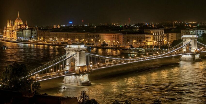Paryžius - Budapeštas : privataus lėktuvo nuoma