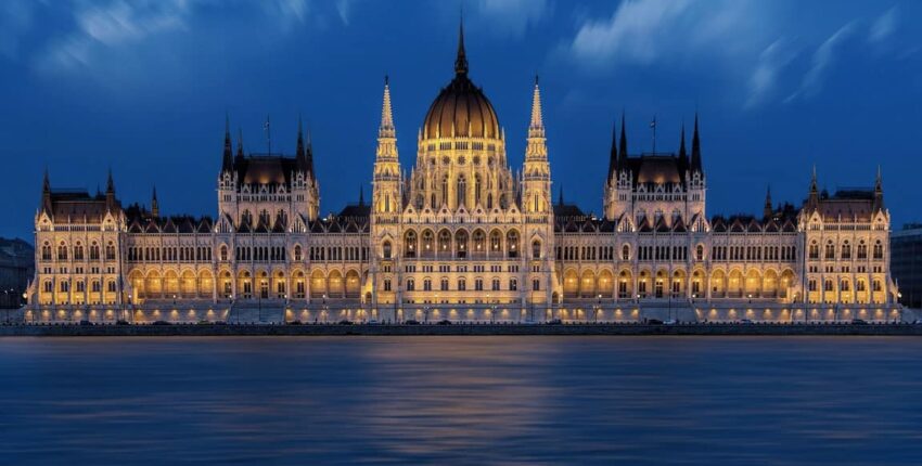 Paryžius - Budapeštas : privataus lėktuvo nuoma