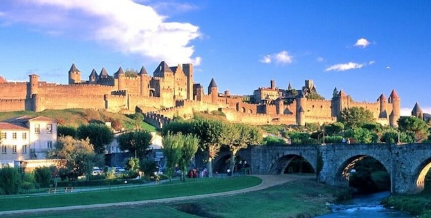 Carcassonne: privačiu lėktuvu nuoma 