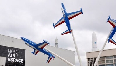Paryžiaus aviacijos paroda 2023 Sraigtasparnis iš Paryžiaus Issy Les Moulineaux
