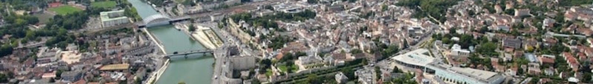 Pontoise Cormeilles: privačiu lėktuvu nuoma 