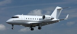 location jet privé - Intérieur d'un BEECHJET 400 avec sièges en cuir