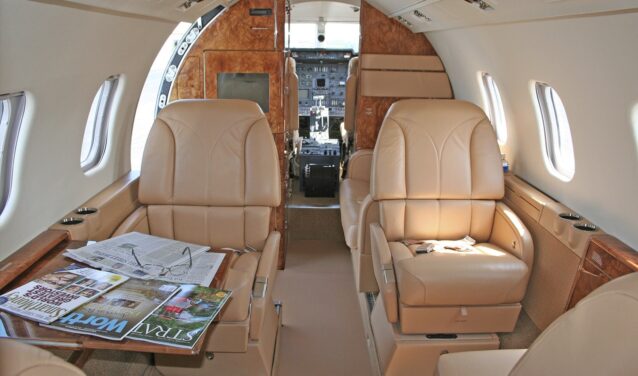LEARJET 55 privačiu lėktuvu nuoma 