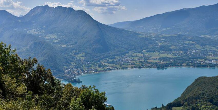 Annecy Haute Savoie: privačiu lėktuvu nuoma 