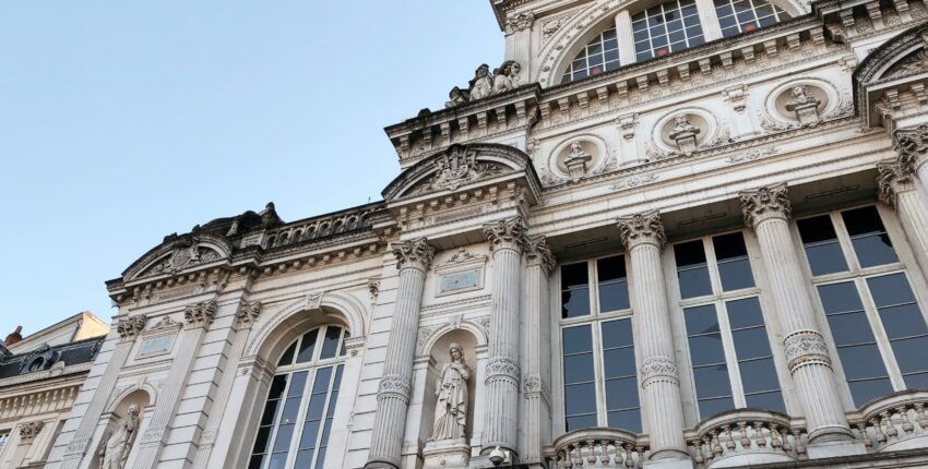 Anžė : privataus lėktuvo nuoma 