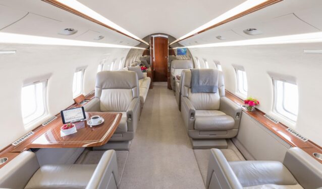 CHALLENGER 604 privačiu lėktuvu nuoma 