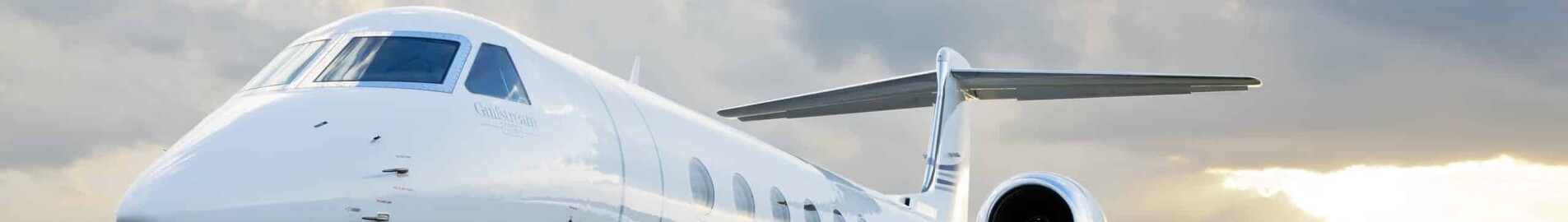 Kylančių degalų kainų poveikis aviacijai ir verslo aviacijai