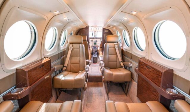 KING AIR 100 privačiu lėktuvu nuoma 