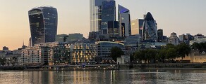 Neapolis - Londonas: privataus lėktuvo nuoma