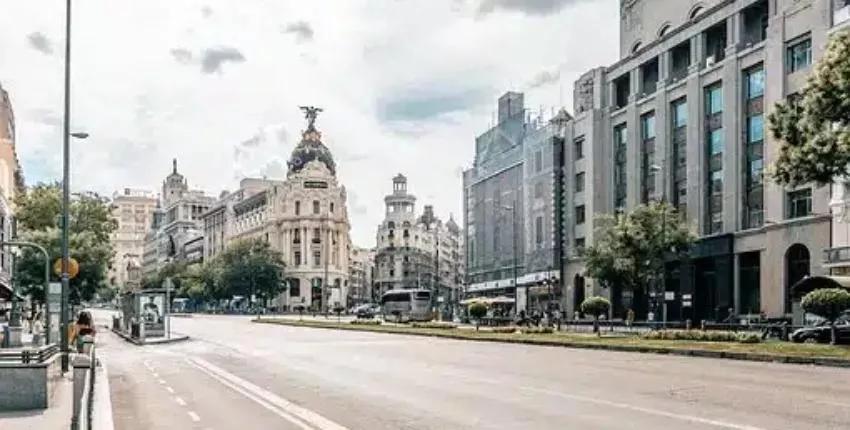 Neapolis - Madridas: privataus lėktuvo nuoma