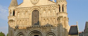 Poitiers: privatus lėktuvas nuoma 
