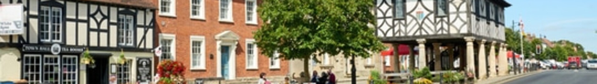 Lyneham : privačiu lėktuvu nuoma 