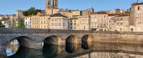 Niort Souche: privačiu lėktuvu nuoma 
