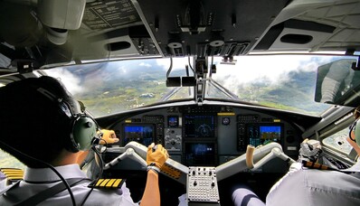 Tapti pilotu Prancūzijoje: 6 geriausios aviacijos mokyklos