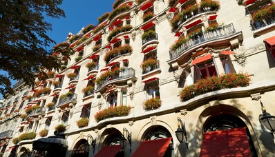 Prabangus viešbutis Paryžiuje: svajonių viešnagė „Hôtel Plaza Athénée