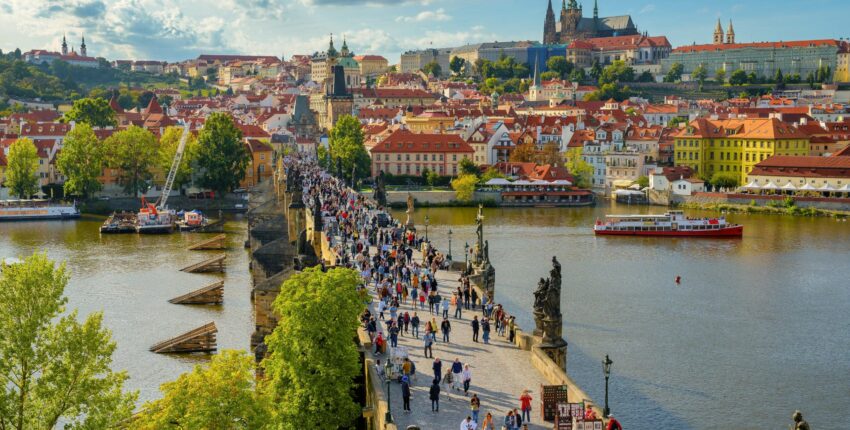 Sen Tropezas - Praha: privataus lėktuvo nuoma