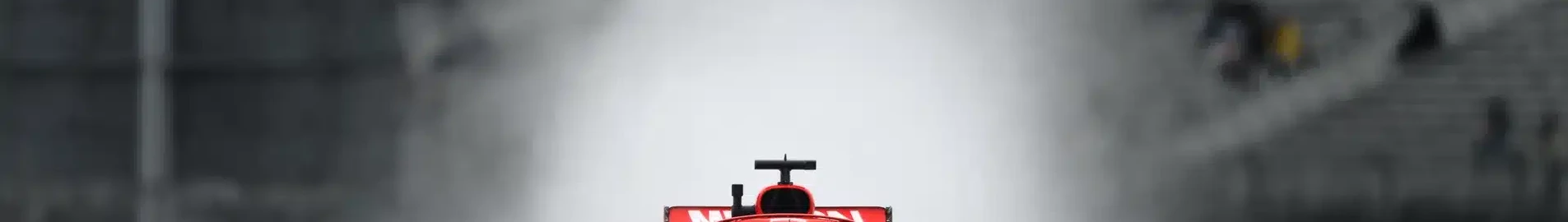F1 Grand Prix 2025: privačiu lėktuvu chartija